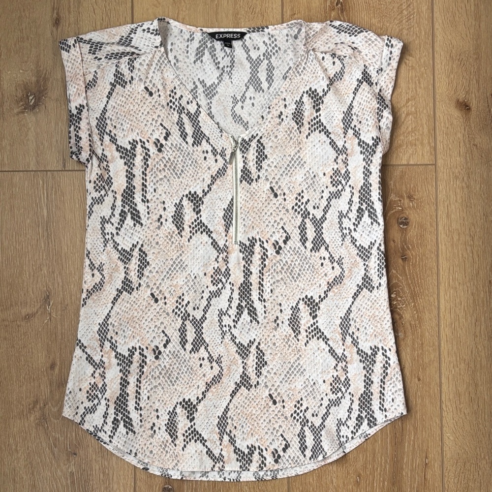 Express Women's Snake Print Blouse - Black and Cream